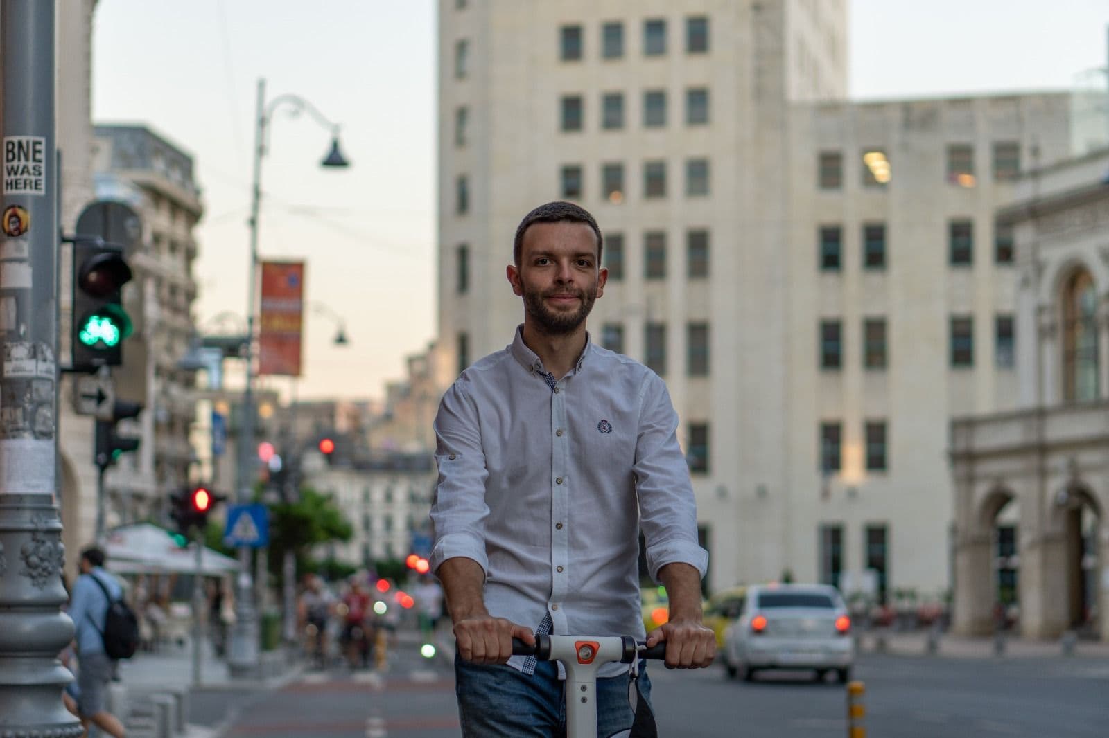 Tudor Chira și-a propus să transforme Calea Victoriei într-o arteră cu adevărat demnă de o capitală europeană. Foto: Mihai Ciuta