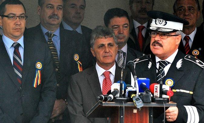 Gheorghe Popa, la microfon. Foto: academiadepolitie.ro