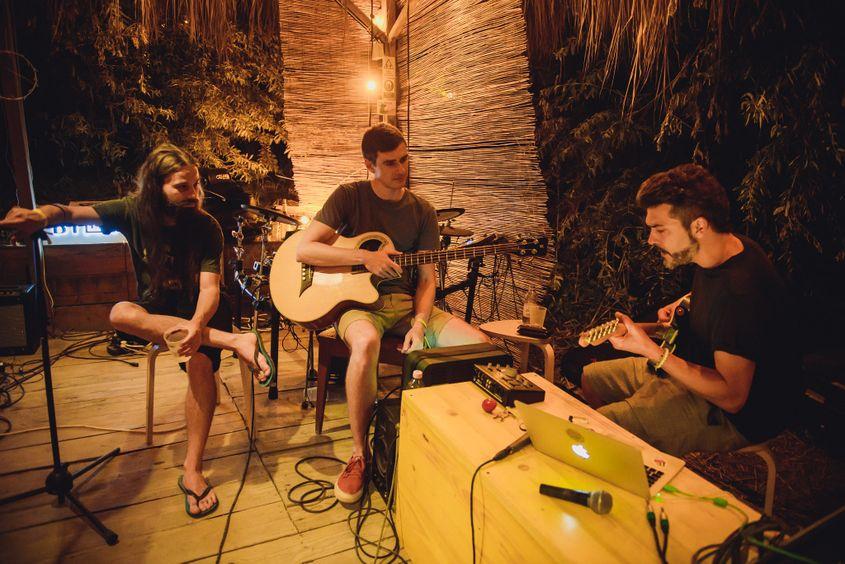 Mihai Nicolau, The Sonic Taste, Vlad Dumitrescu, Gramofone și Adrian Despot la Electric Camp. <em>Foto: Ioana Epure</em>