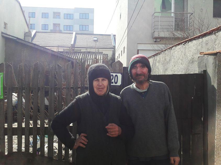 Viorel și Florina Cumpănașu, de pe strada Torcătoarelor 20. Foto: Răzvan Filip