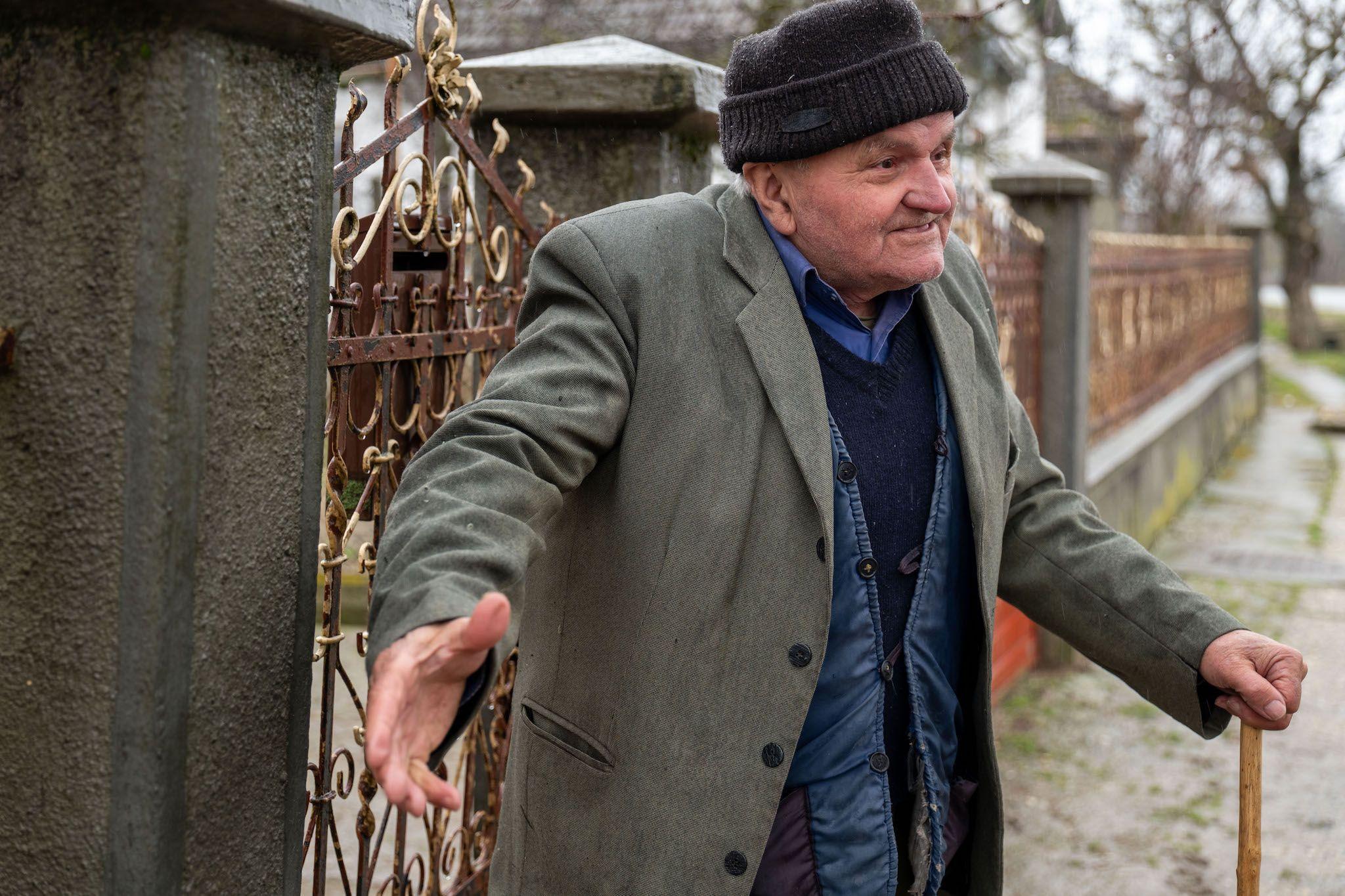 Gheorghe Orha (85 de ani), un bătrân din Hodișa, comuna Socond Foto: Raul Ștef