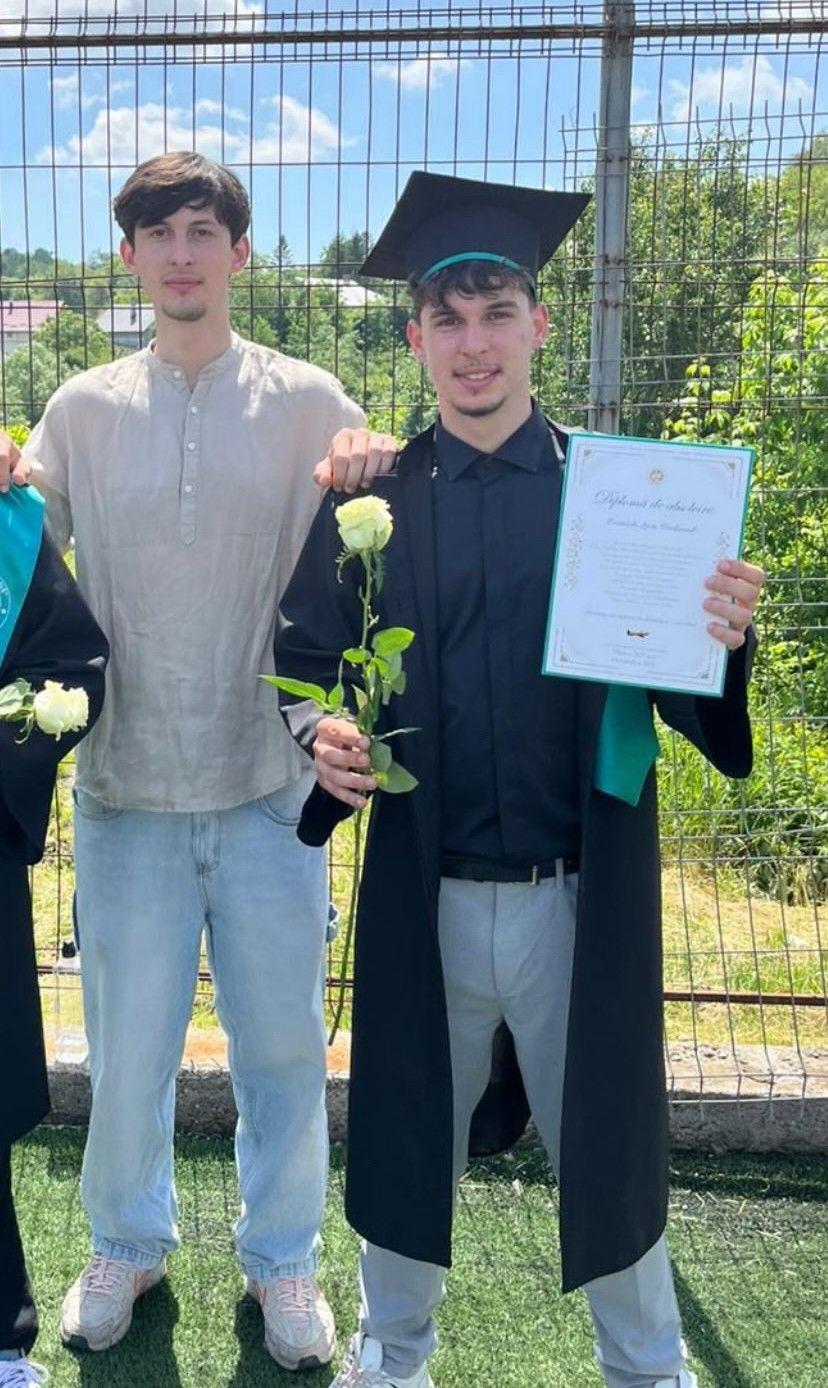 Elias și fratele său mai mic, Luca. Între cei doi este o diferență de 4 ani. Sursă foto: arhivă personală Elias