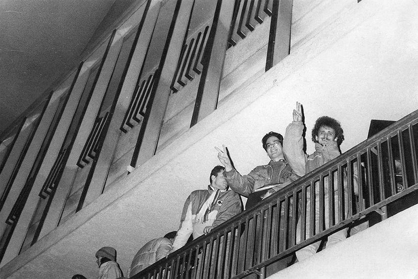 Iulian Comănescu (dreapta), arhiva personală