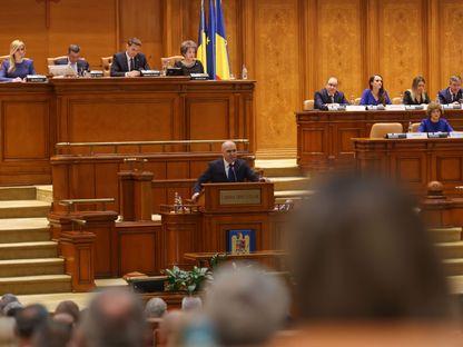 România post moțiune de cenzură. Cine plătește pentru jocurile de putere