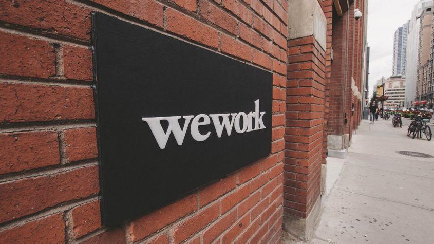 WeWork poate deveni istorie, dar trendul inițiat deja are un impact major asupra pieței de birouri din întreaga lume. Foto: Eloise Ambursley / Unsplash.com