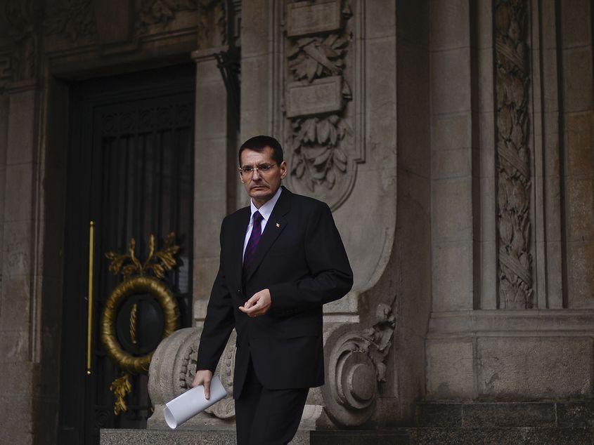 Petre  Tobă este doctor în Ştiinţe Militare din 2011. Foto: Octav Ganea / Mediafax Foto