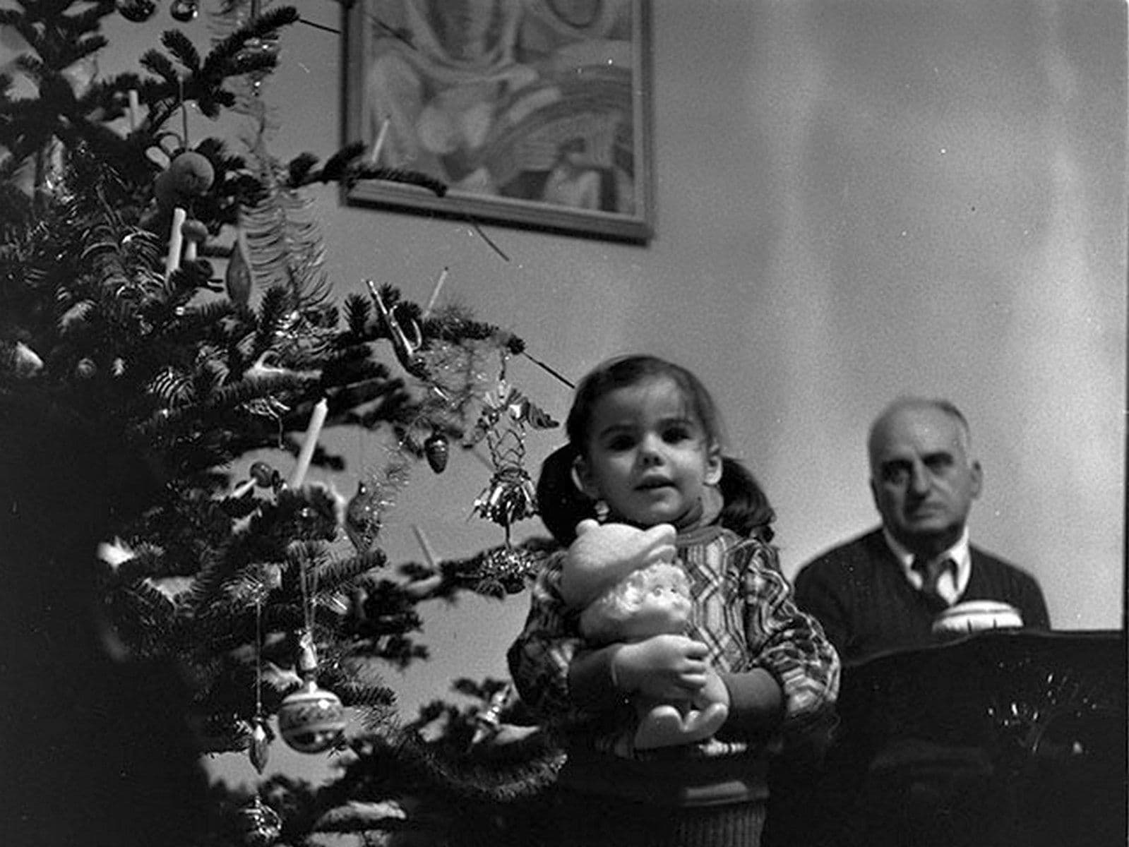 Jucărie tradițională și globuri made în România, care exporta masiv decorațiuni de Crăciun