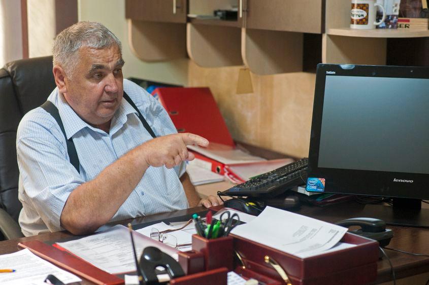 „Nu se poate dezvolta o societate dacă n-avem respect față de proprietate și față de muncă, că prin astea două putem crea valori”, zice Emil Iugan.