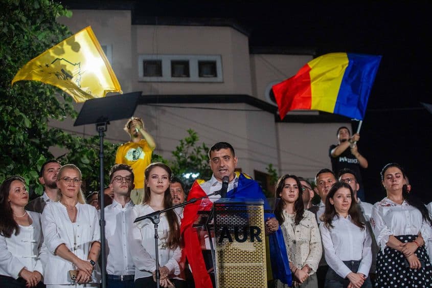 Declaratii de presa ale liderului AUR, George Simion in fata sediului AUR, in Bucuresti, 9 iunie 2024. Inquam Photos / Ovidiu Micsik