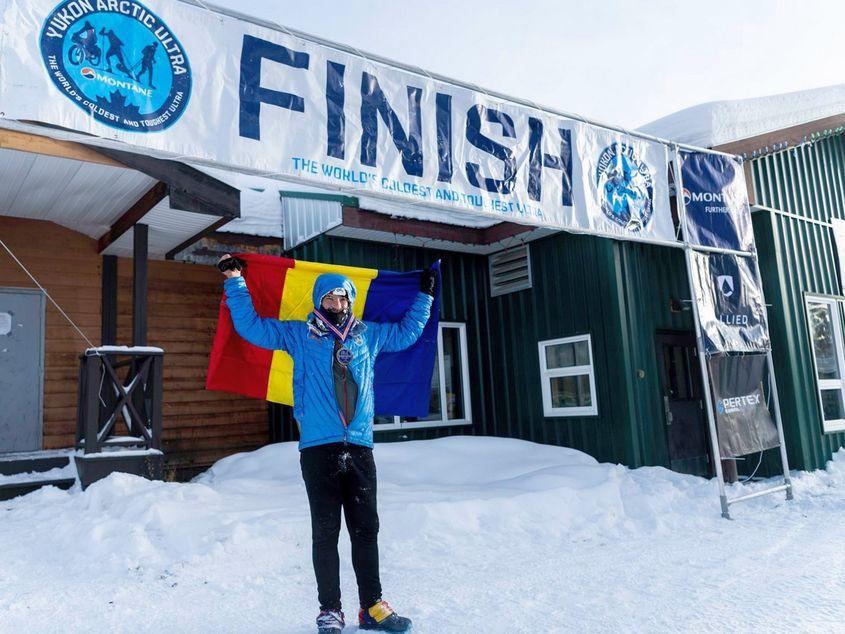 Tibi Ușeriu, la finalul cursei Yukon Arctic Ultra/ Fotografii de Mark Kelly, sursa Facebook Montane Yukon Arctic Ultra