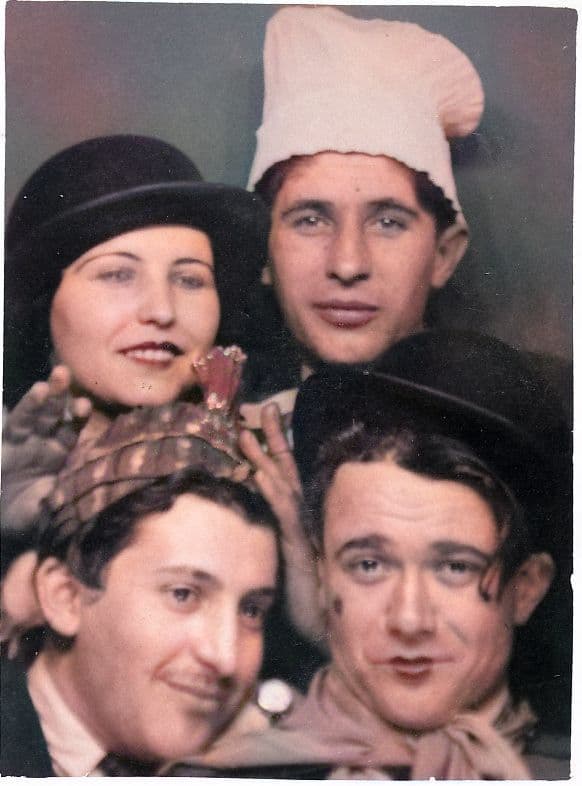 Anii '20 au făcut loc și mai nebunilor ani '30. De care lumea își amintește cu groază, deși oamenii s-au distrat pe cinste și în acea perioadă. Foto: arhiva personală