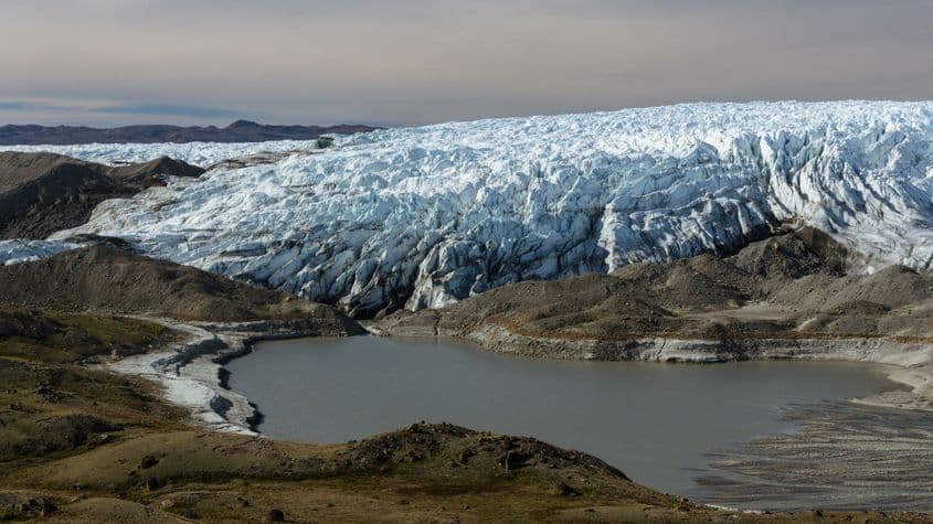 Ghețarii din Groenlanda se topesc în mod accelerat. Deși procesul poate dura sute de ani, trendul crescător a îngrijorat oamenii de știință. Foto Vojtech Jirka | Dreamstime.com