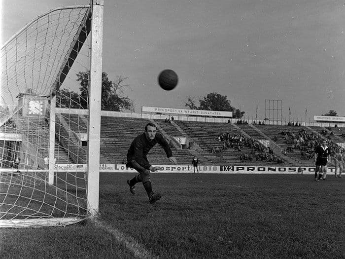 Reclamele la Loto erau o palidă imagine a celor din Vest, pentru că banii veneau direct de la stat. Sursa foto: Arhiva fotografică Minerva