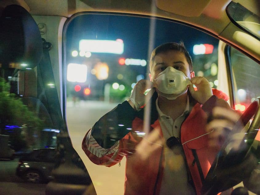 Carusel este doar unul din ONG-urile care schimbă, cu pași mici, viețile oamenilor fără adăpost din București. Foto: Ioana Epure