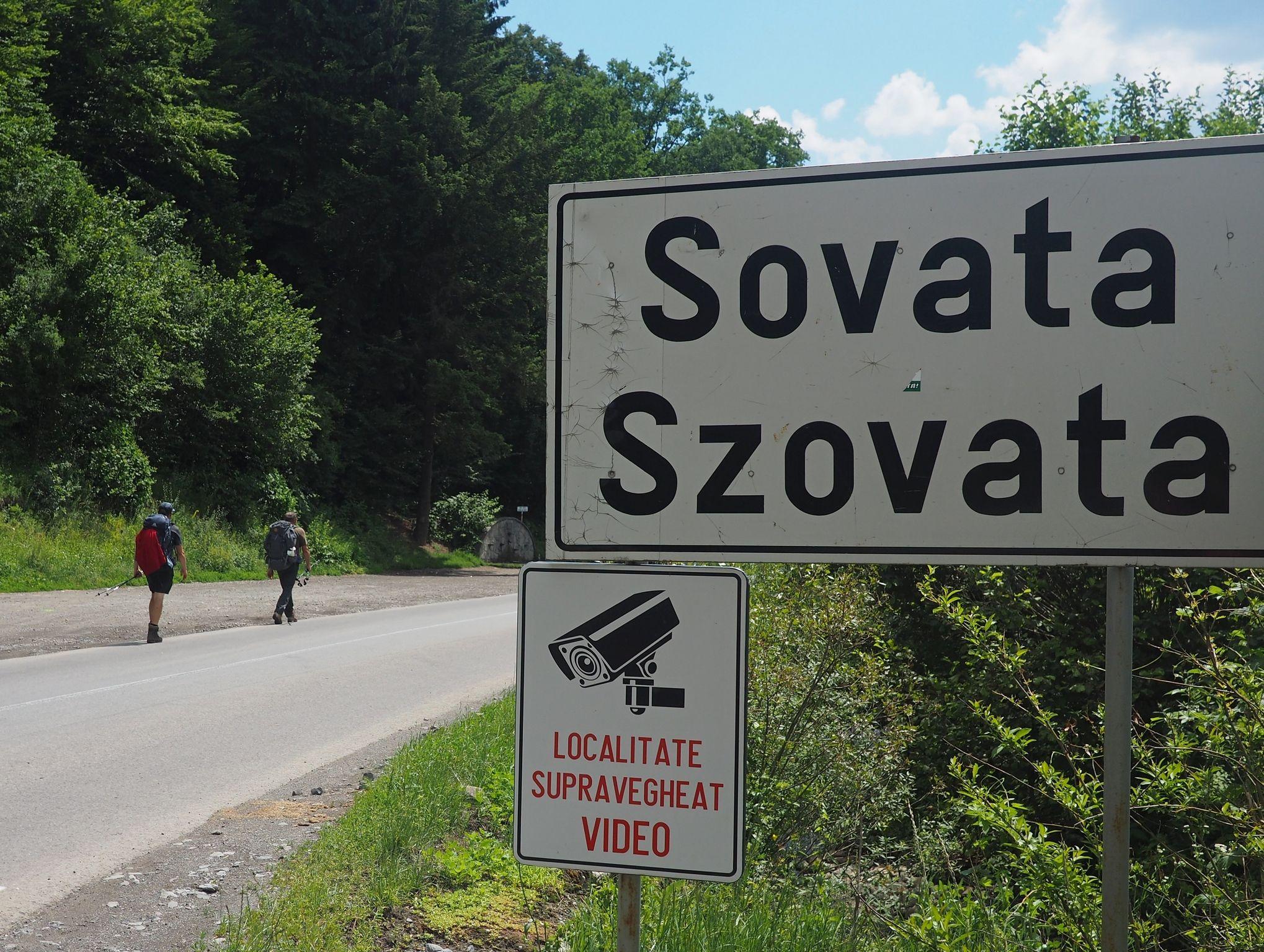 Acord delicios la intrarea în Sovata. Localitate supravegheat video.