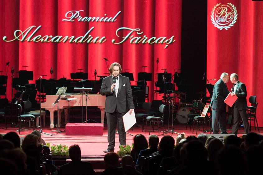 Florin Estefan, directorul Operei clujene, la al doilea trofeu al serii.