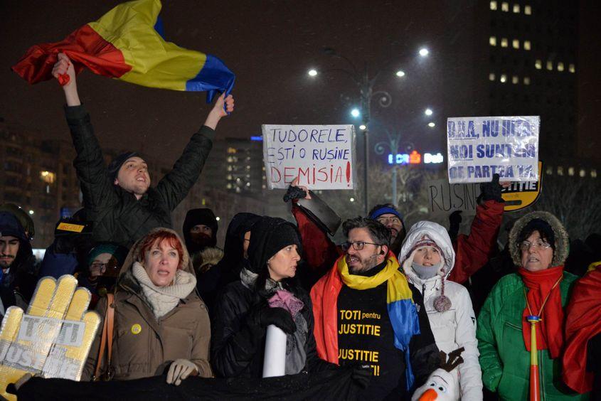 Imagine de la protestul de joi seară din Piaţa Victoriei. Foto: Lucian Muntean
