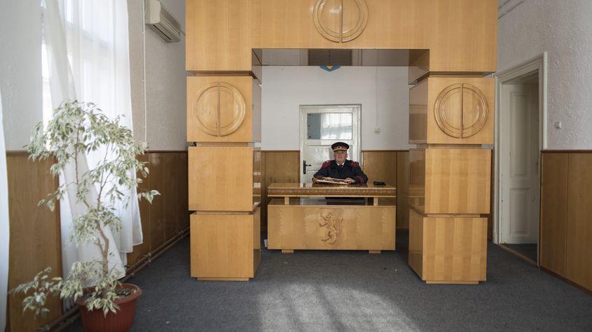 Poarta Sărutului, reproducerea din primăria Sebeș.