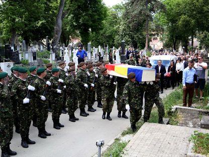 Ultimul salut al unui student: "Pentru mine, e doamna Doina Cornea"