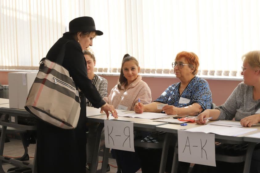 Bulgarians voted for the fourth time in two years. October 2022. Photo © Radila Radilova | Dreamstime.com