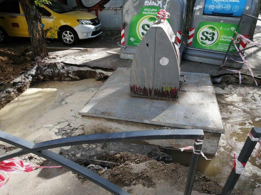 Pubelă montată peste o conductă de apă care fusese fisurată. Sursă foto: C.D.