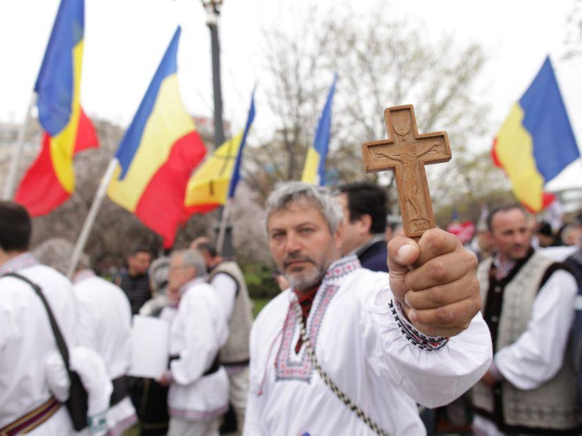Persoane participă la cea de-a 7-a ediție a Marșului pentru Viață, la București, sâmbătă, 25 martie 2017. Inquam Photos / Liviu Florin Albei