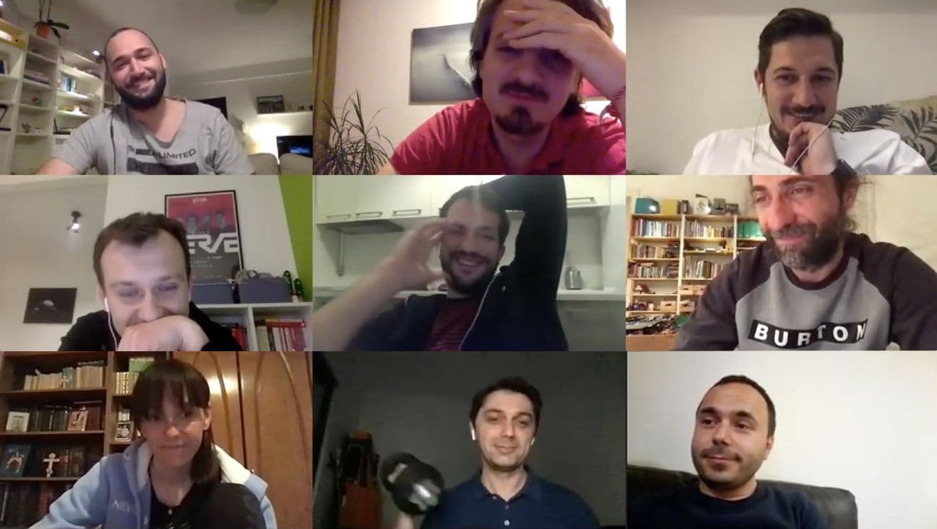 Folosindu-se de același mod de comunicare ca alte 7 miliarde de oameni, managerii festivalurilor din Cluj au luat inițiativa creării <a target="_blank" href="https://pressone.ro/festivalul-pandemia" target="_blank" rel="noreferrer noopener">unei platforme de ajutor pentru administrație și spitale</a>, în perioada stării de urgență FOTO Codruța Simina