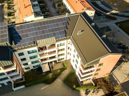 Comunitățile de energie care ar putea micșora facturile românilor, puse în așteptare de autorități