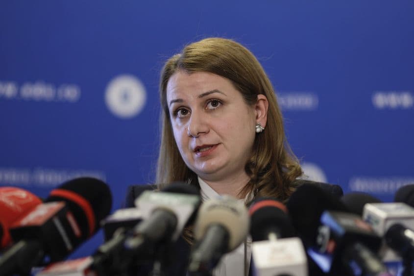 Foto: Inquam Photos / Octav Ganea. Conferință de presă având că tema proiectul legilor educației avansat de Ministerul Educației, susținută de ministrul Ligia Deca, la sediul ministerului, 27 februarie 2023.