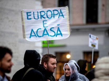 Cine (nu) ne mai inspiră. Cum ne putem regăsi lideri în care să sperăm, într-un deșert plin de nulități absolute și mesia contrafăcuți?