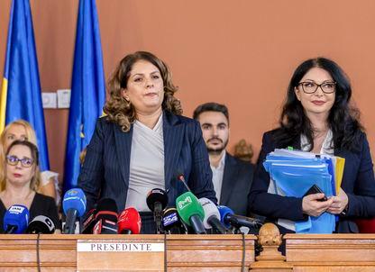 Justiția televizată, faza pe scheletele din dulap