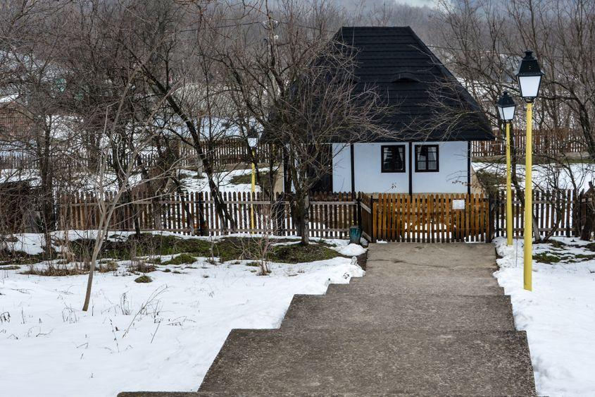 Casa memorială a Sfântului Ioan Iacob din satul Crăiniceni, comuna Păltiniş.