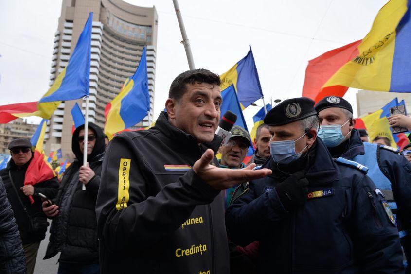 George Simion participă la un prorest AUR la București. Foto Lucian Muntean