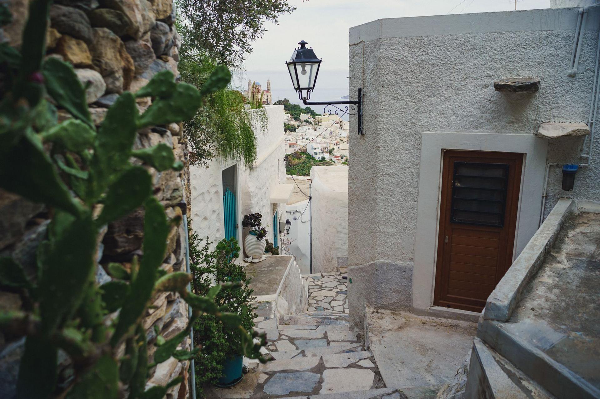 Multe străduțe din Ano Syros sunt în trepte