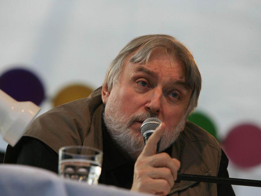 Adrian Păunescu la Cenaclul Flacăra, 1 Iunie 2009, Parcul Plumbuita, Sector 2, București. Foto: Lucian Muntean