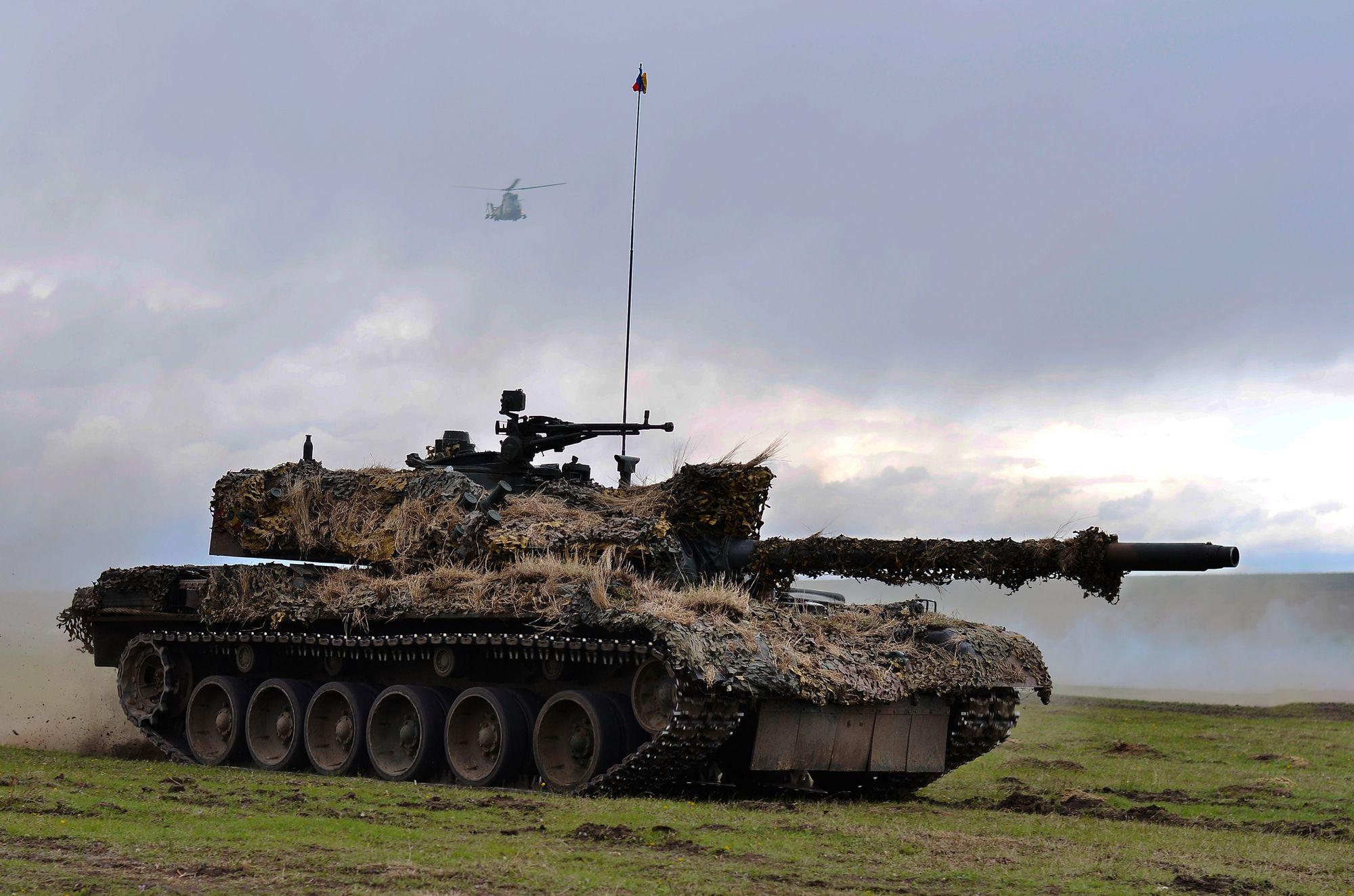 România încă nu a decis ce tancuri vor înlocui bătrânele TR-85 și TR-85M1 Bizon. Suntem încă în stadiul de „analiză profundă”. Foto: Neacșu Răzvan Chirnoagă / Dreamstime.com