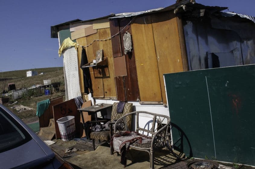Locuință din comunitatea care trăiește între rampele de gunoi