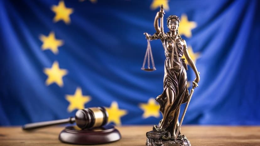 Un text scurt despre cadourile pentru profesori, publicat pe Facebook, a ajuns într-un litigiu de autor care durează de ani de zile. Pe 3 septembrie 2026, Curtea de Justiție a Uniunii Europene (CJUE) a stabilit că un astfel de text poate fi protejat prin drept de autor, chiar dacă este scurt și publicat pe o rețea socială. Foto: Marian Vejcik
| Dreamstime.com