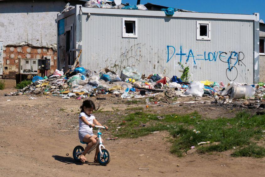 Locuințele modulare de la Pata-Rât Cluj, în care Primăria a mutat forțat în 2010 câteva sute de persoane. Foto: Raul Ștef (c)