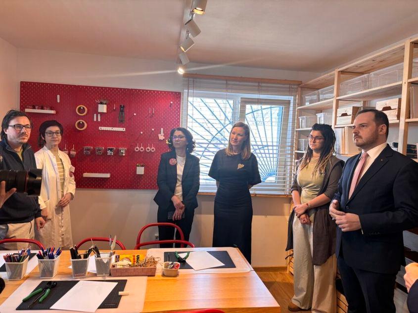 Maria Popescu, Melania Medeleanu, Alexandru Rogobete la Sfântul Stelian. Foto: Matei Bărbulescu