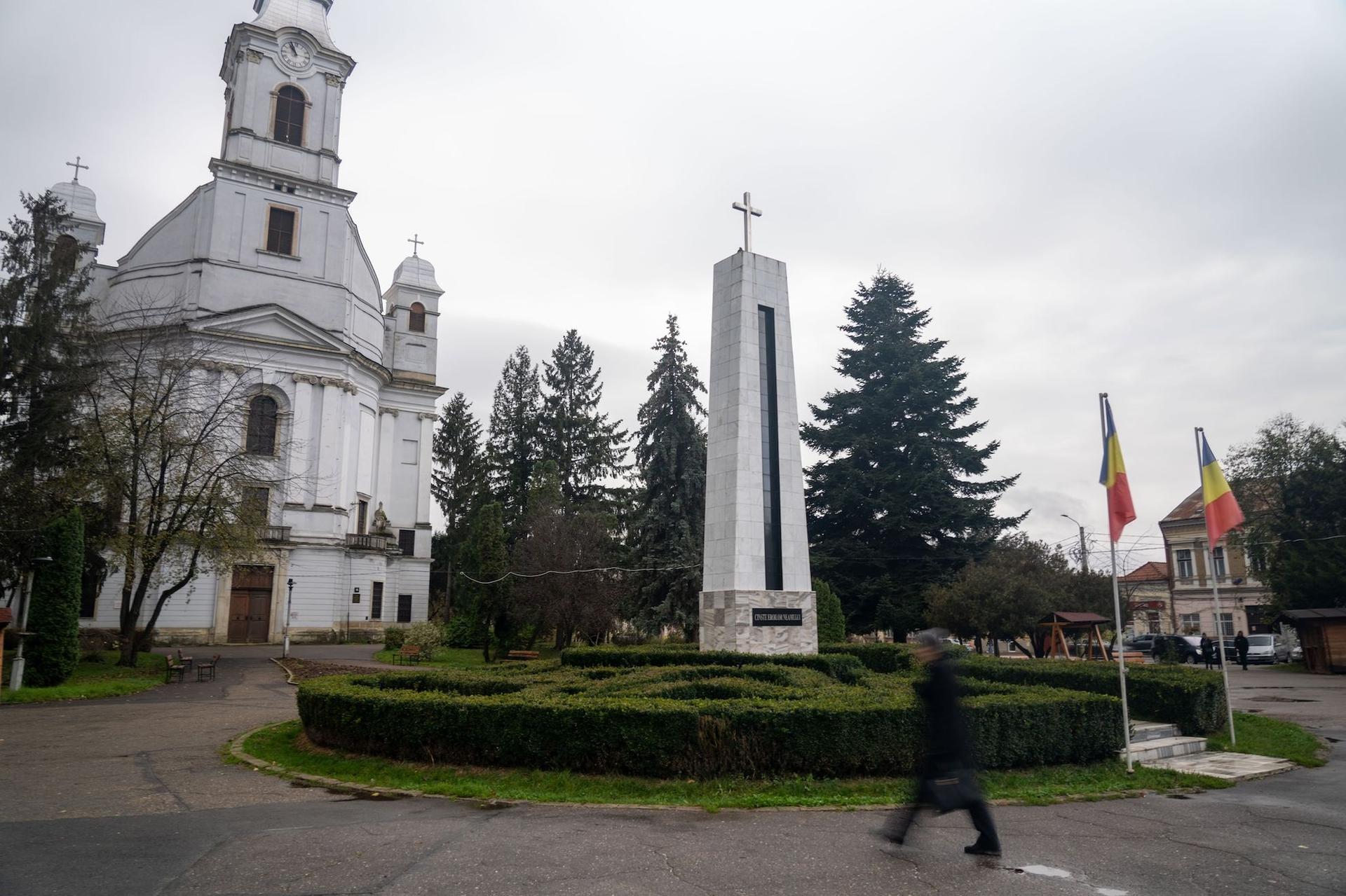 Catedrala Armeano-Catolică Sfânta Treime din Gherla. Foto: Raul Ștef
