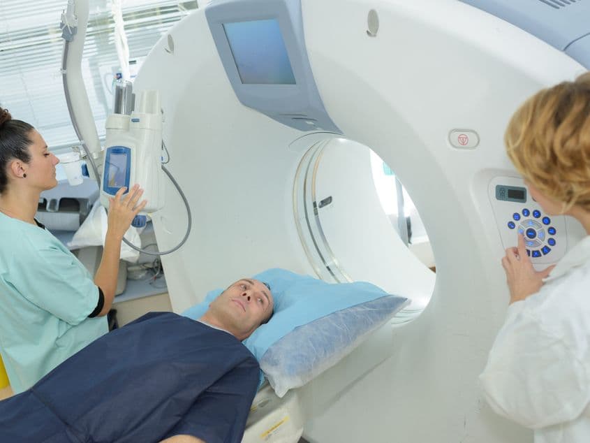 Accesul românilor la RMN e îngreunat și de lipsa specialiștilor. Photo 120761025 | Irm © Auremar | Dreamstime.com