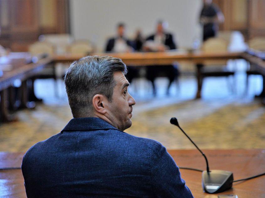 Dragoş Pătraru a fost audiat mai bine de o oră la Comisia de Cultură. Fotografii: Lucian Muntean