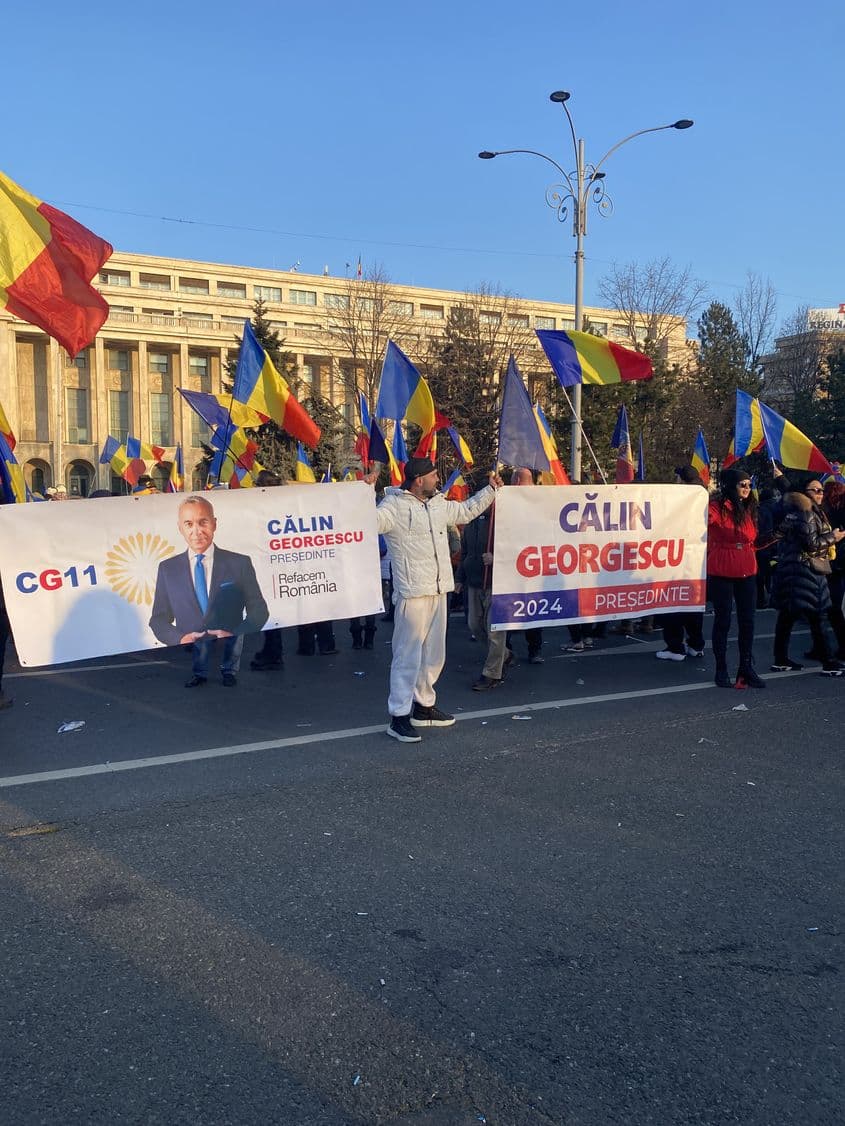 Facebook / Luiza Popovici