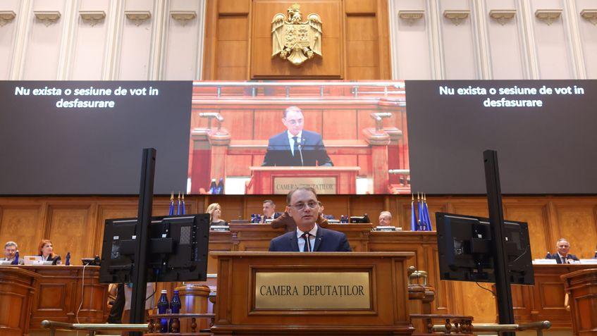 Cu 280 de voturi „pentru”, Luca Niculescu - independent - a fost învestit în funcția de premier al României. Foto: Inquam Photos / George Călin