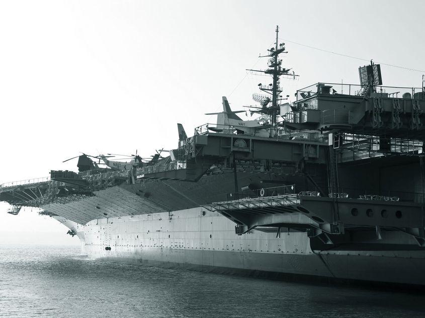 Portavionul american USS Reagan Foto © Roza | Dreamstime.com