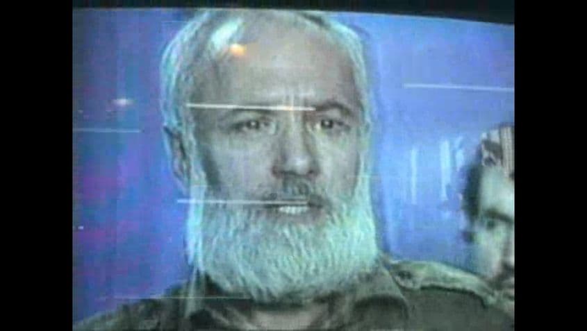 Imaginea cu care Gelu Voican Voiculescu a intrat în memoria colectivă în decembrie 1989.