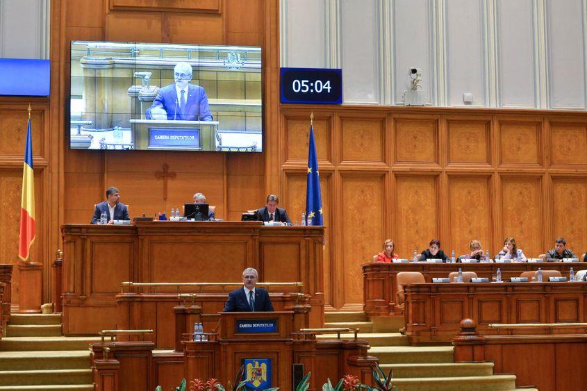 Liviu Dragnea, în timpul pledoariei sale pentru eliminarea taxei radio-TV. Foto: Lucian Muntean