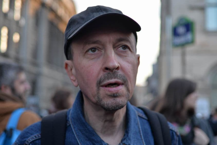 Iulian, 58 de ani.