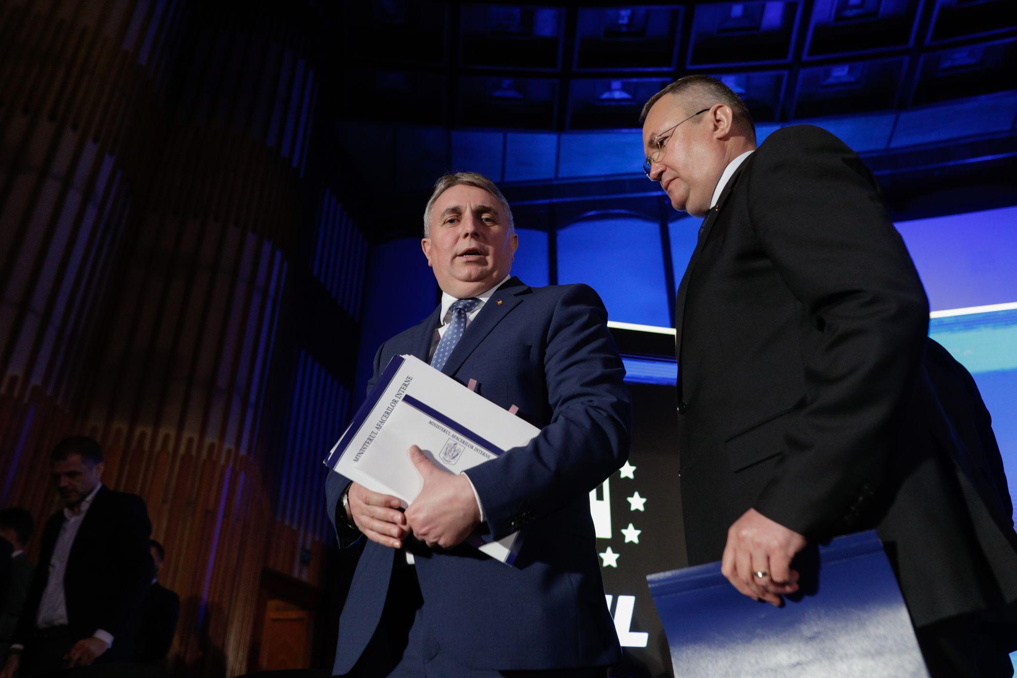 Lucian Bode și Nicolae Ciucă folosesc aceeași strategie în fața acuzațiilor de plagiat: prin acțiuni în instanță, împiedică instituțiile abilitate să le analizeze tezele de doctorat și să emită verdicte. FOTO: GEORGE CĂLIN / INQUAM PHOTOS